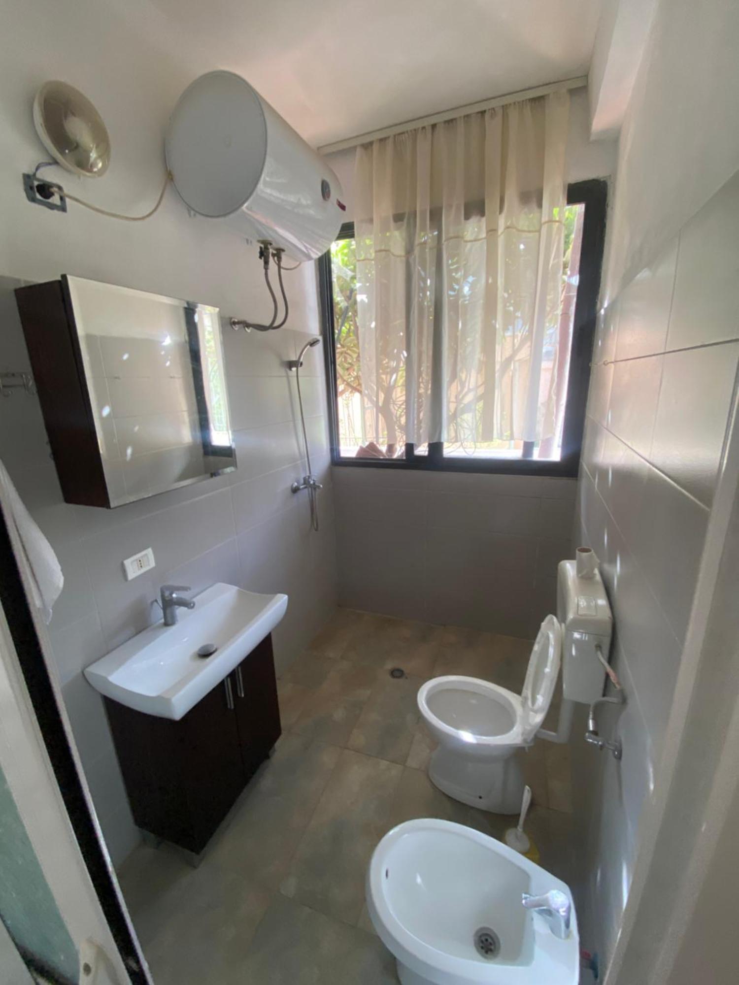 Lovely 2-Bedroom With Greenery View ดูร์เรส ภายนอก รูปภาพ