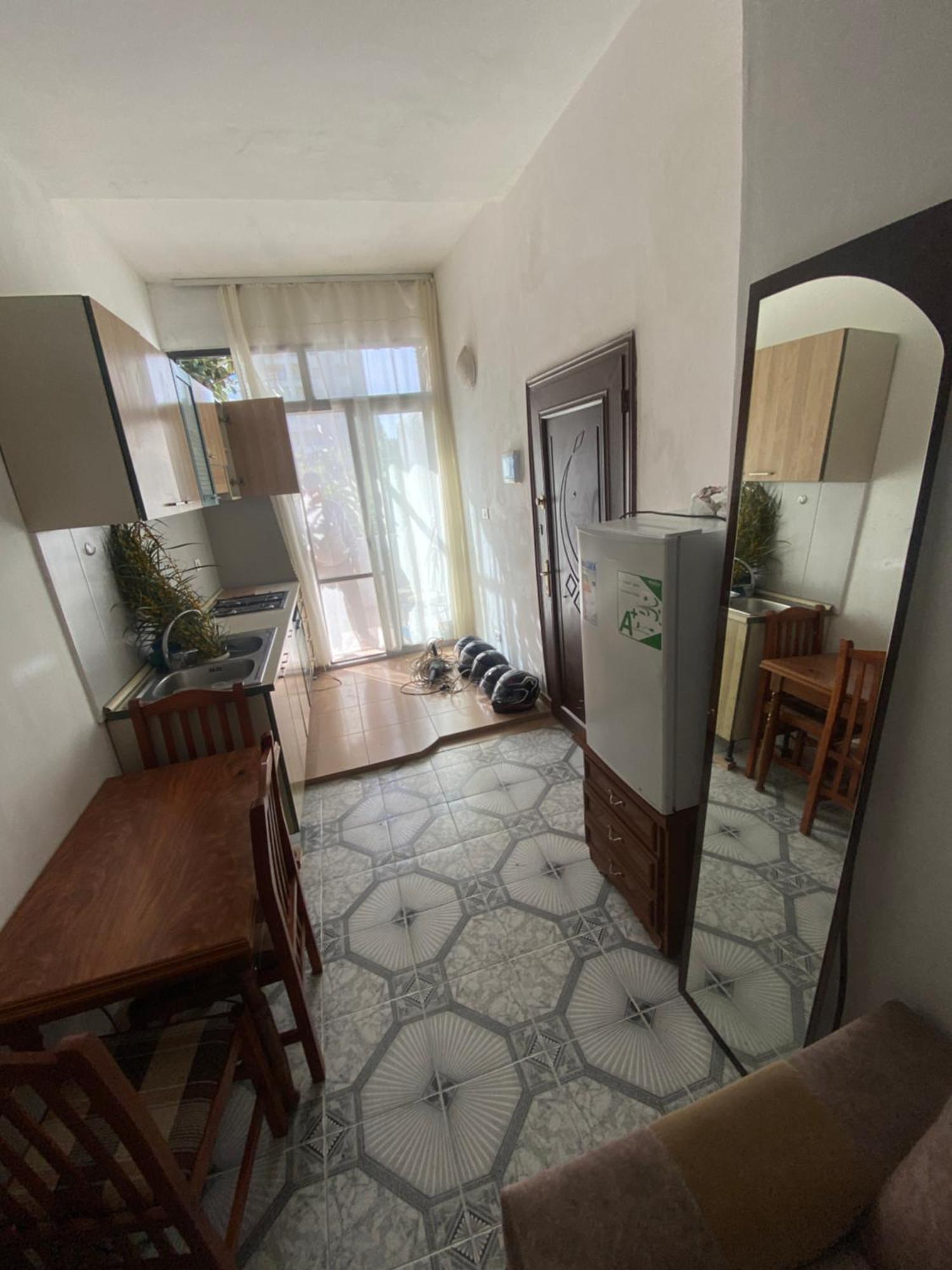 Lovely 2-Bedroom With Greenery View ดูร์เรส ภายนอก รูปภาพ