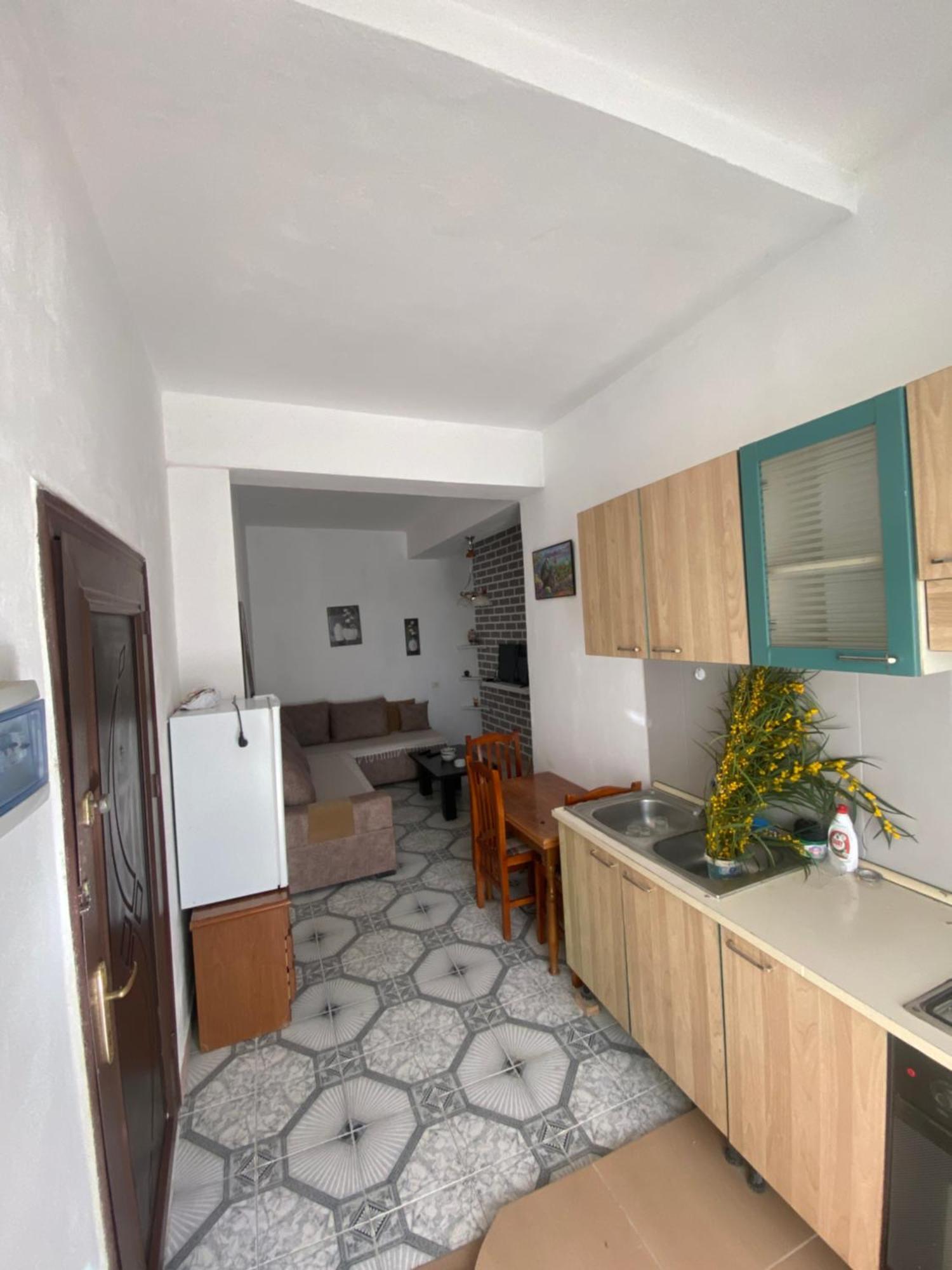 Lovely 2-Bedroom With Greenery View ดูร์เรส ภายนอก รูปภาพ